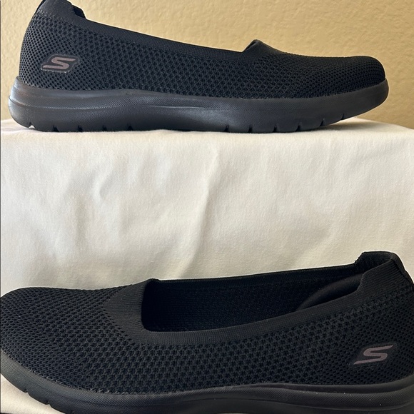 Skechers Women's Black Mesh Flats - Picture 5 of 6